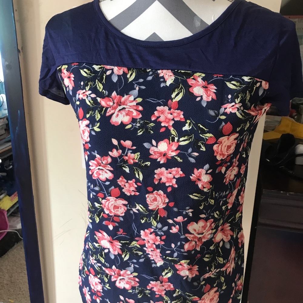 Navy honey and lace tee